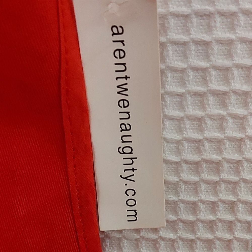 NWT Christmas Naughty but Nice Apron - Picture 7 of 8